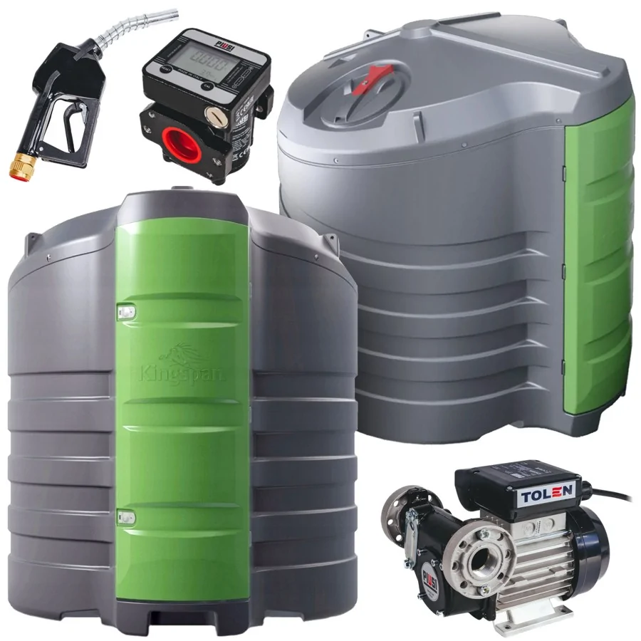 Dwa ujęcia zbiorniki Kingspan FuelMaster, model 2500L zielone drzwi, z pistoletem do tankowania i wężem. Dwa ujęcia zbiorniki Kingspan FuelMaster, model 2500L zielone drzwi, z pistoletem do tankowania i wężem.