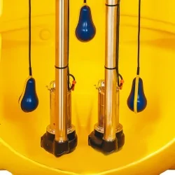 Pływaki sterujące pracą pomp w zbiorniku przepompowni