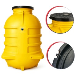 Zamknięta pokrywa plastikowego zbiornika przepompowni ścieków