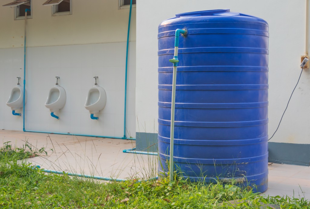 Jakie są rodzaje zbiorników na deszczówkę i który z nich wybrać?