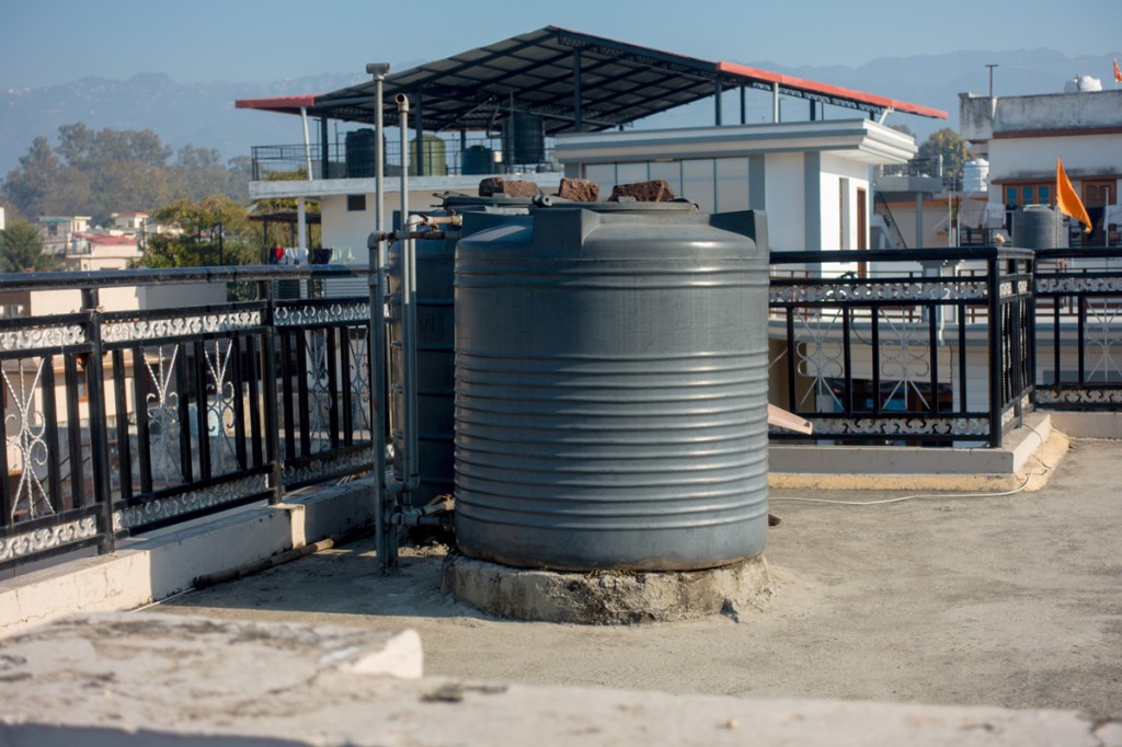 Jak dobrać pojemność zbiornika na deszczówkę do potrzeb gospodarstwa?