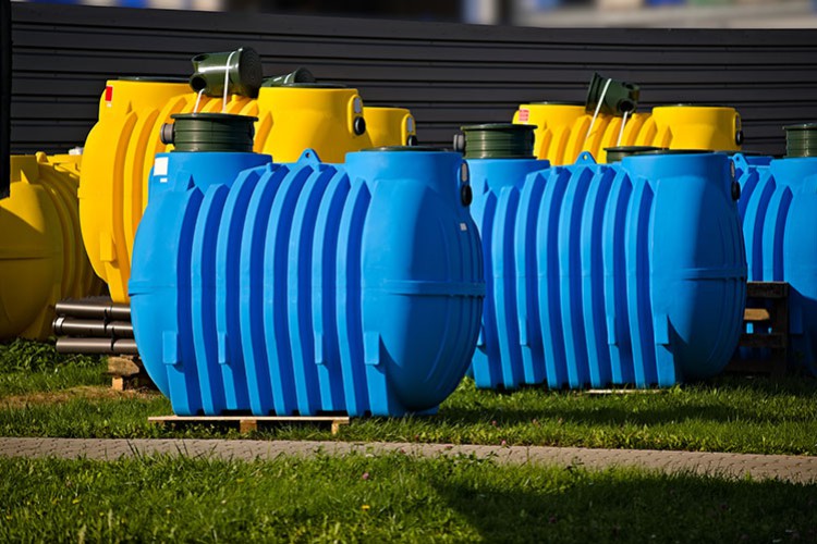 Przydomowa oczyszczalnia ekologiczna czy biologiczna? Którą wybrać?