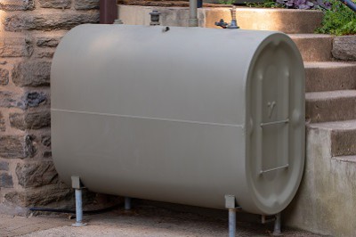 Gdzie postawić zbiornik na olej napędowy? W domu czy na zewnątrz?