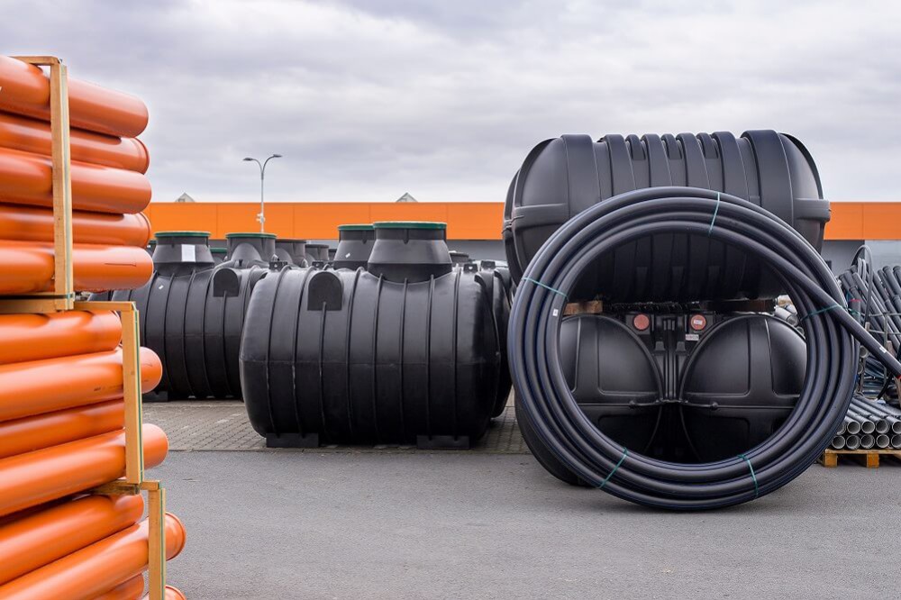 Krok po kroku - jak zainstalować zbiornik na deszczówkę w ogrodzie?