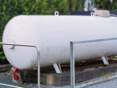 Jak wybrać odpowiedni zbiornik na benzynę do domu lub firmy?